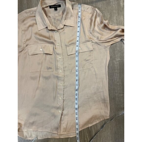 Banana Republic Tan Satin Button Up Long Sleeve Blouse Top Sz M - Picture 8 of 9